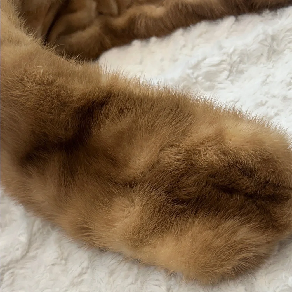 Vintage genuine Mink Fur Clip on Elegant Brown Collar scarf 35” long